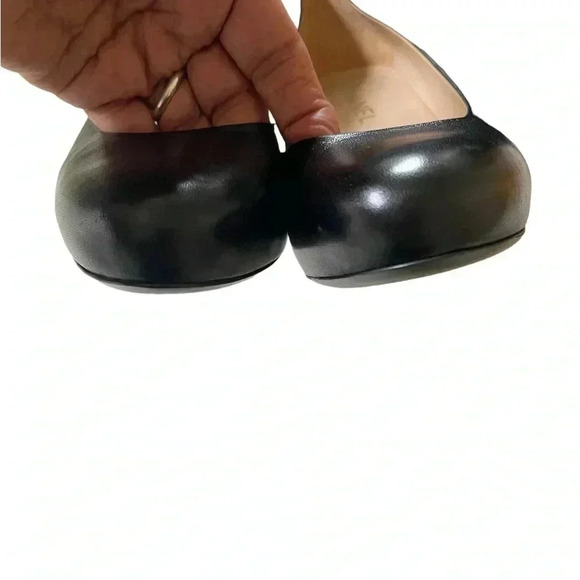 Chanel Black Leather CC Round Toe Pumps Size 8
Model Chanel number G31298 - Picture 8 of 11